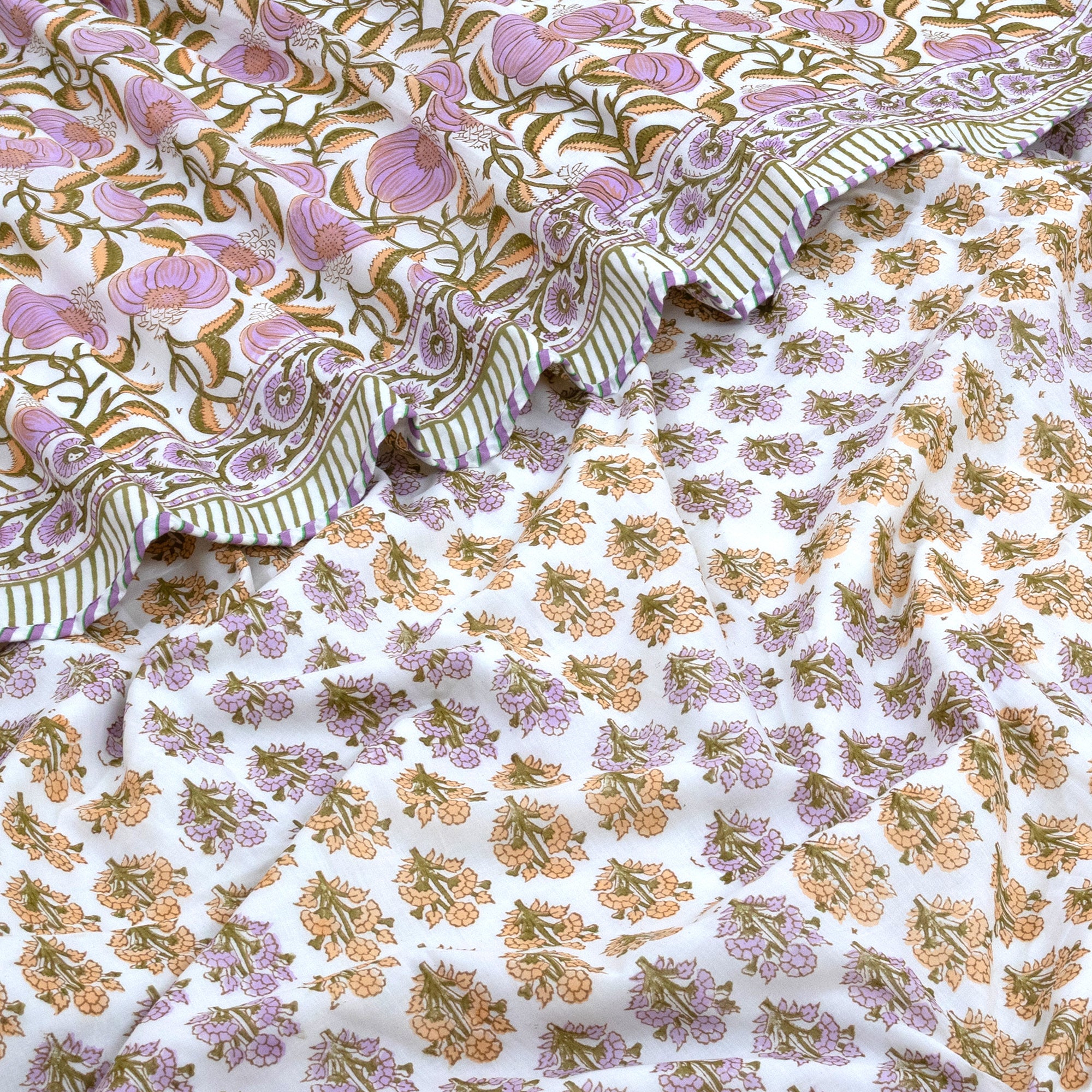 Round Flowers on Green |All- Season Bedding Set | Long Staple Fiber Bedsheet , Pillow Covers, Dohar