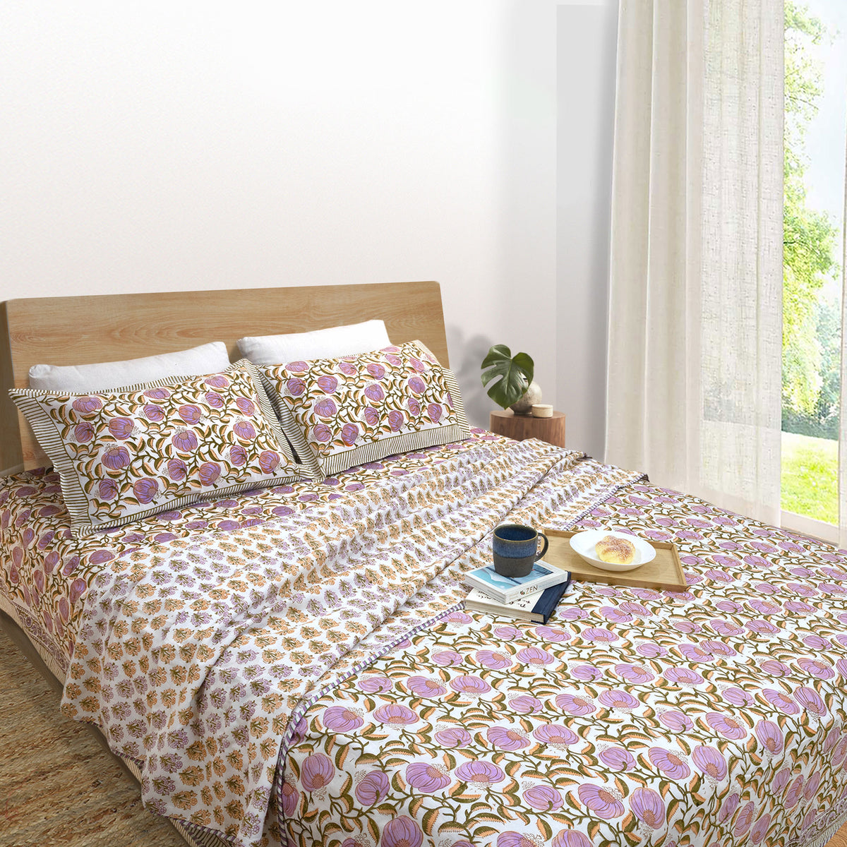 Round Flowers on Green |All- Season Bedding Set | Long Staple Fiber Bedsheet , Pillow Covers, Dohar