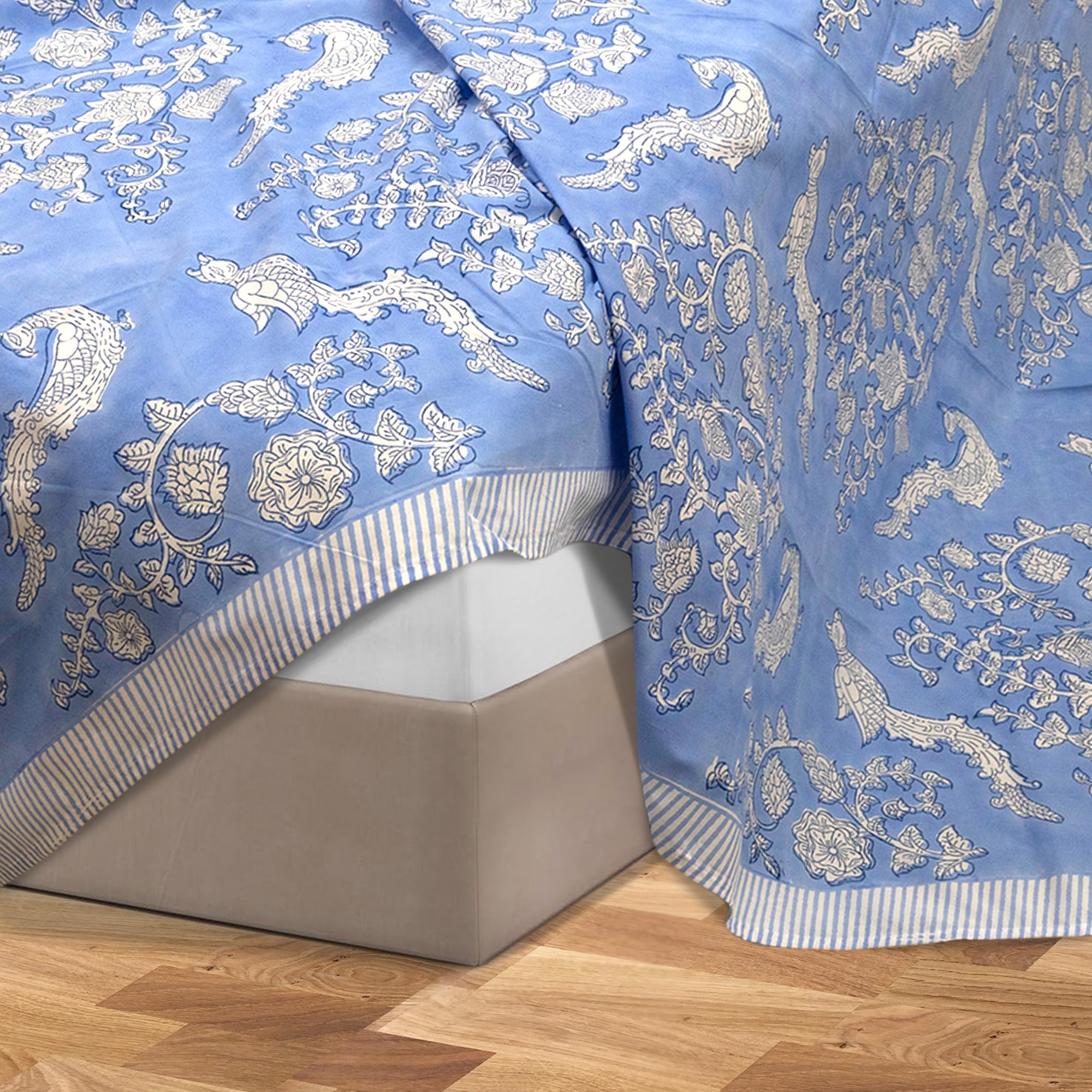 Blue Bird| 300TC Bedsheet | 2 Pillow Covers | Mulmul Cotton Dohar