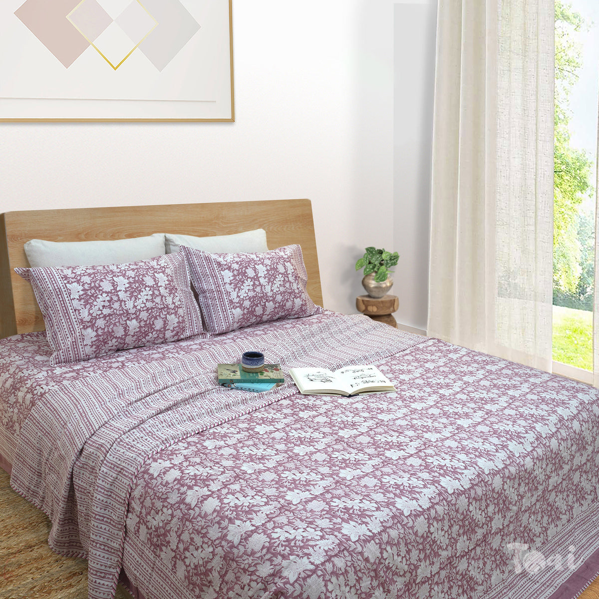 Vintage Pink| All- Season Bedding Set | Premium Bedsheet , Pillow Covers, Dohar