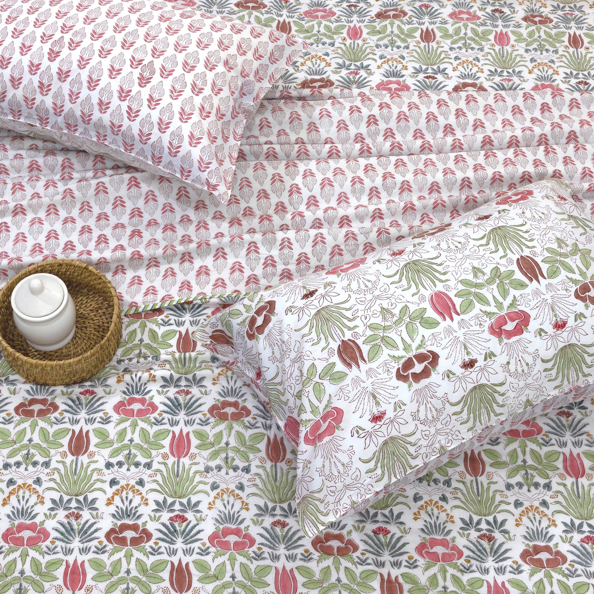 Spring Florals -All season Bedsheet with Pillows 