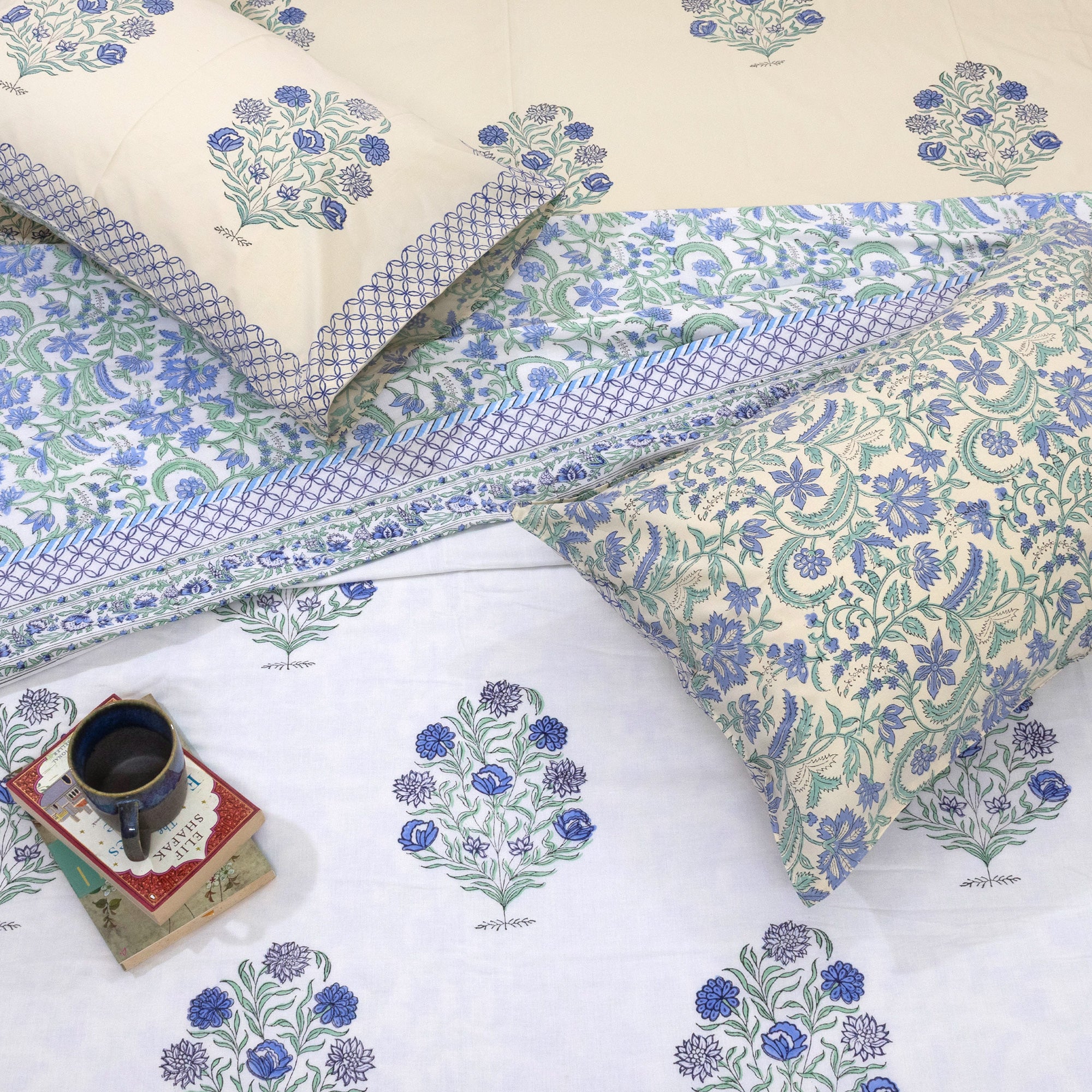 Mugal Motif-All season Bedsheet with Pillows 