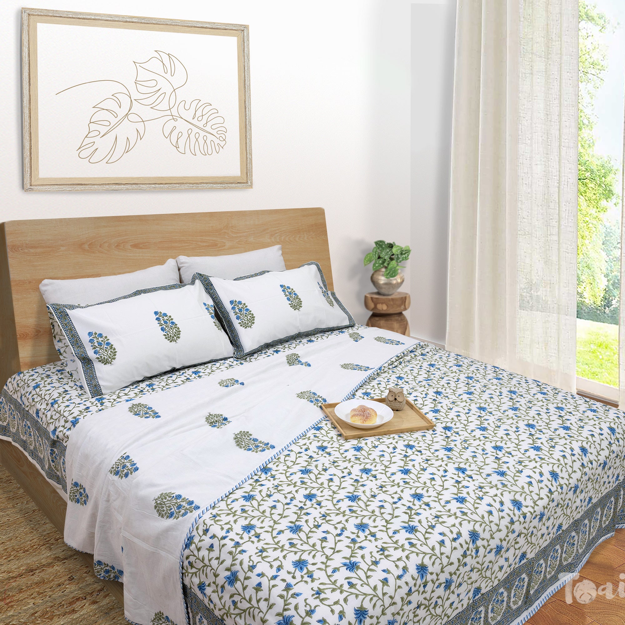 White Blue Florals |All- Season Bedding Set | Fine Quality Bedsheet, Pillow Covers, Dohar