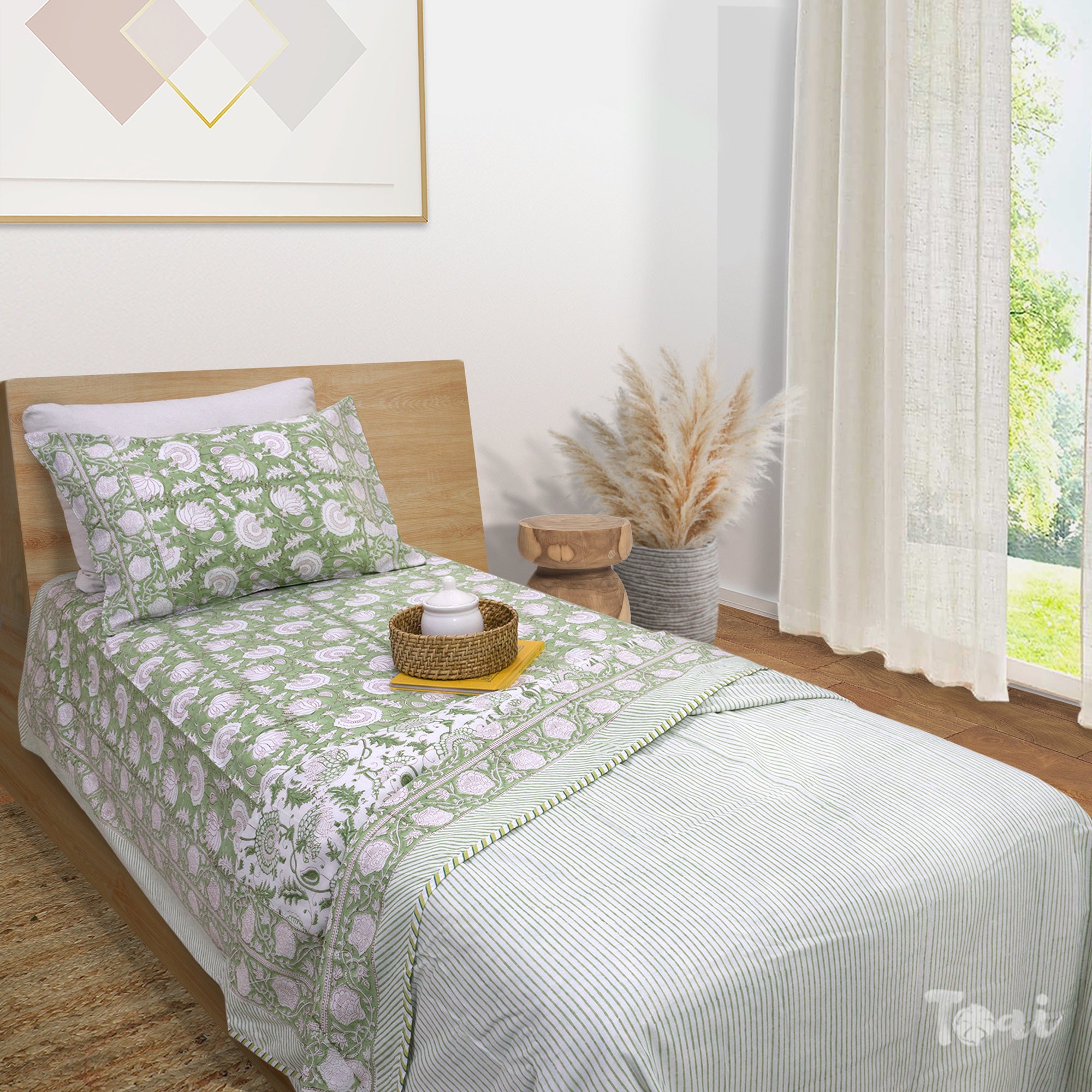 Green Kalamkari| All- Season Bedding Set | Premium Bedsheet , Pillow Covers, Dohar