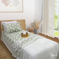 Green Kalamkari| 300TC Bedsheet | 2 Pillow Covers | Mulmul Cotton Dohar
