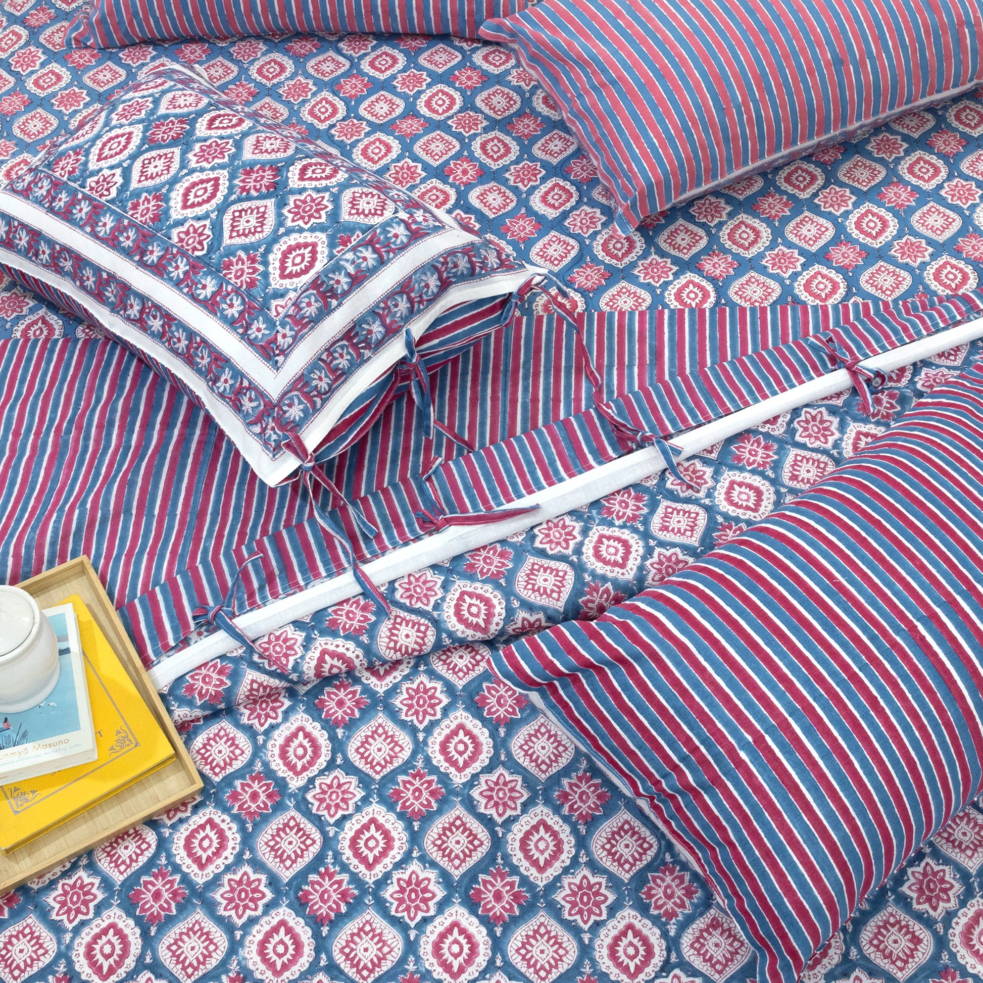 Spanish Villa Blue Red-Razai Cover Bedsheet with Pillows 