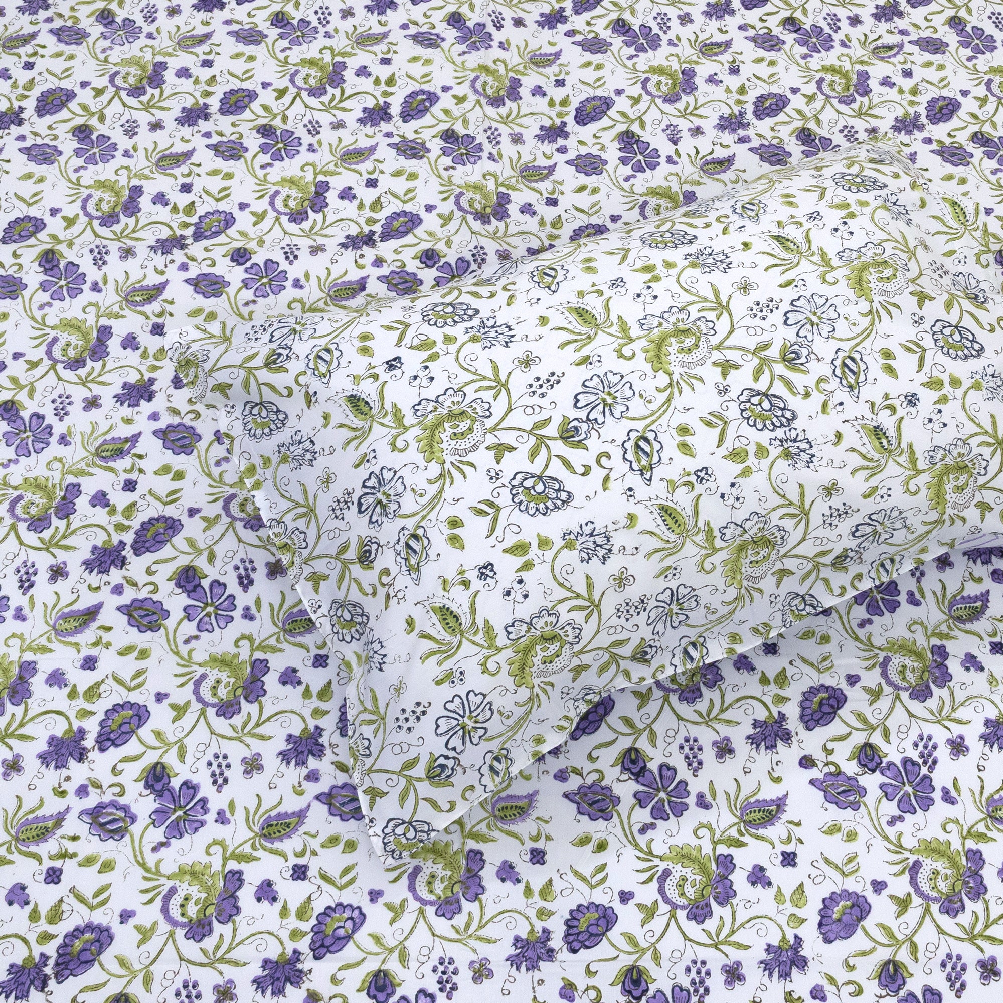 Small Lavender Flowers|  Premium Bedsheet
