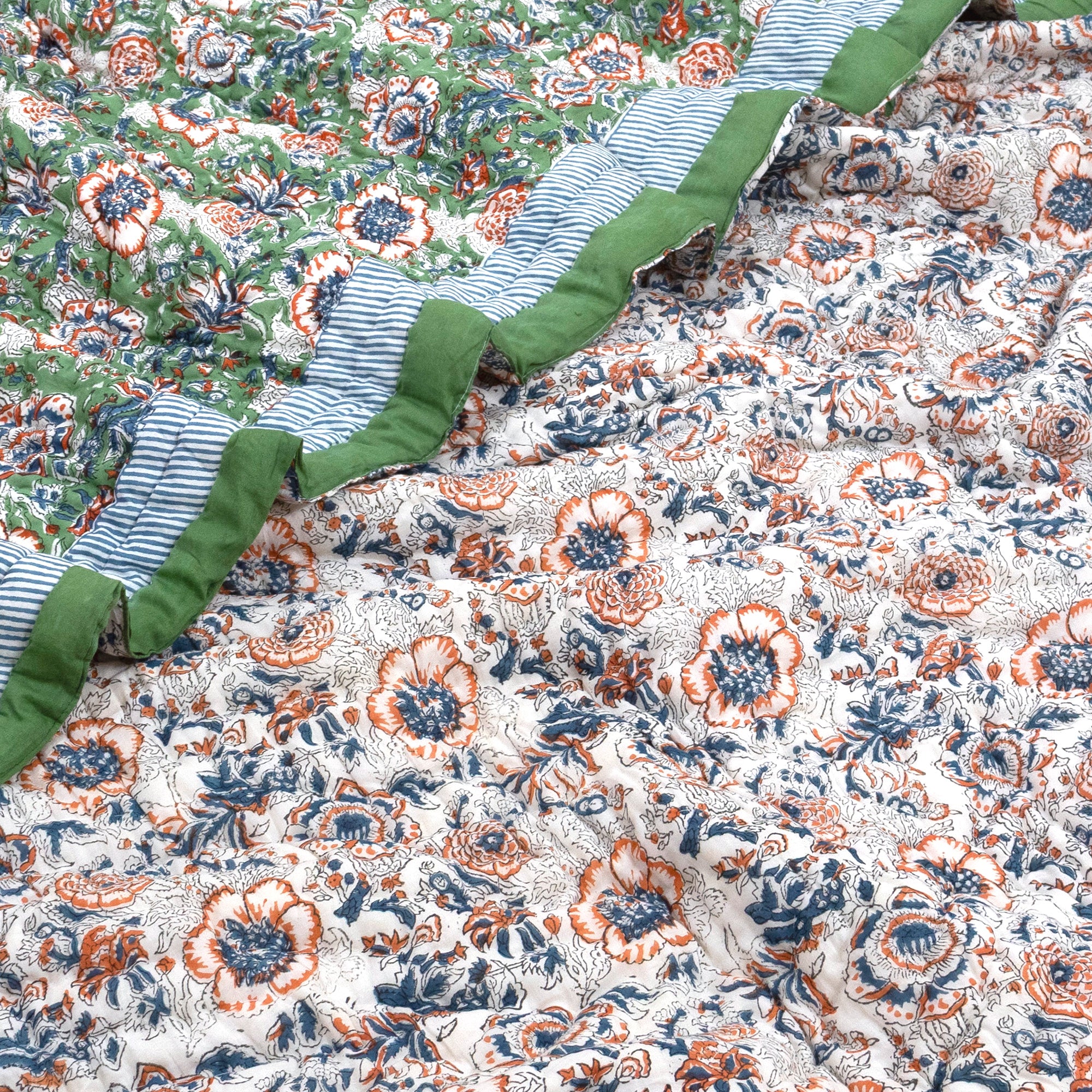 Messy Garden| Comforter Bedding Set | Premium Bedsheet , Pillow Covers, Quilt / Razai