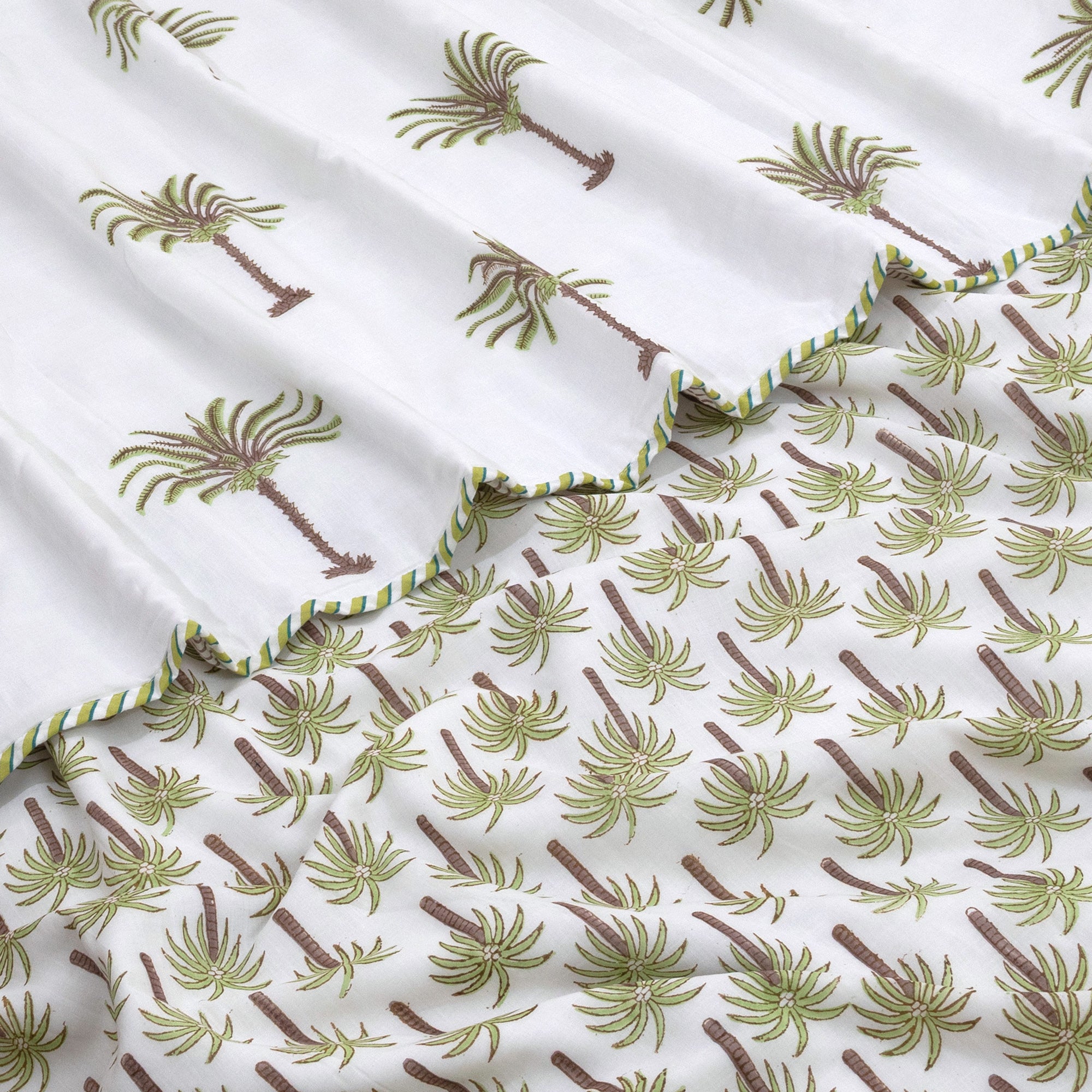 Palm Tree |All- Season Bedding Set | Premium Bedsheet , Pillow Covers, Dohar