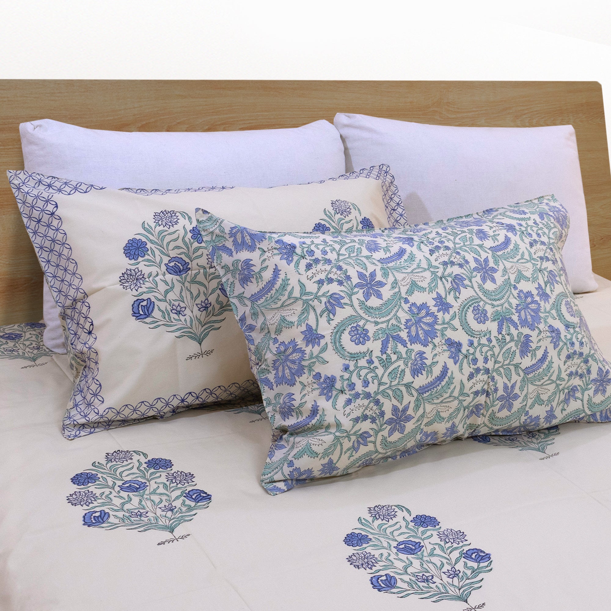 Mugal Motif-All season Bedsheet with Pillows 