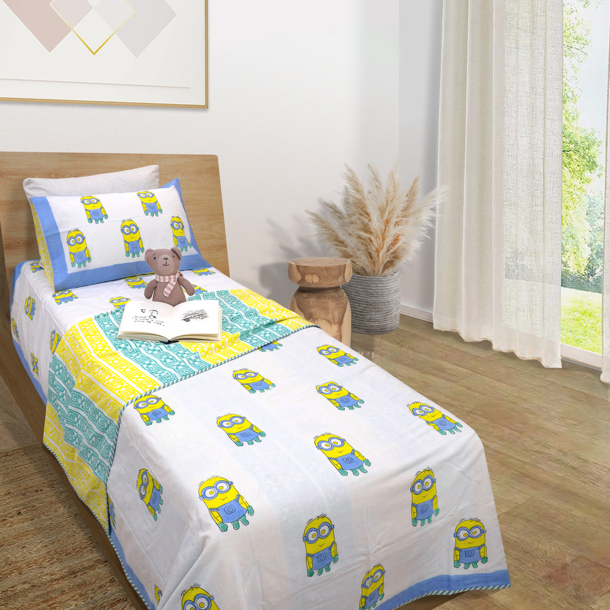 Minions| All- Season Bedding Set | Premium Bedsheet , Pillow Covers, Dohar