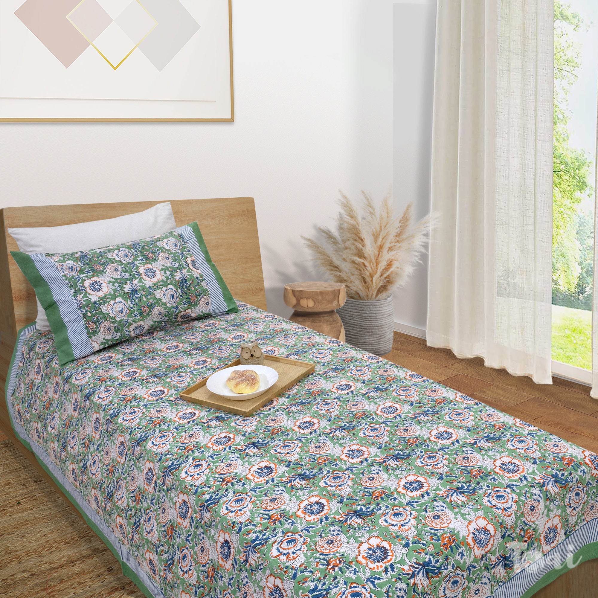Messy Garden| Comforter Bedding Set | Premium Bedsheet , Pillow Covers, Quilt / Razai