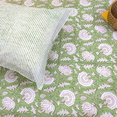 Green Kalamkari| 300TC Bedsheet | 2 Pillow Covers | Mulmul Cotton Dohar