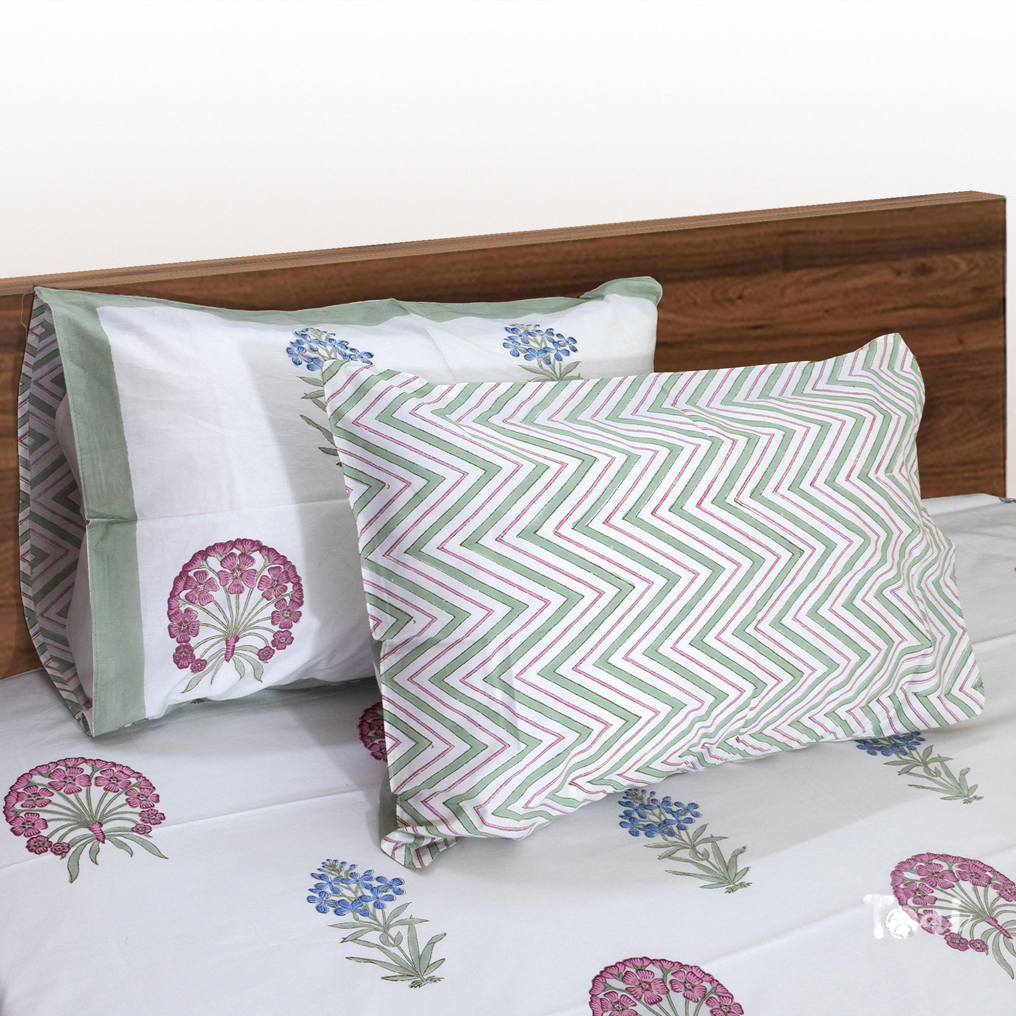 Balsam on White | Luxury Bedsheet with Pillow Covers